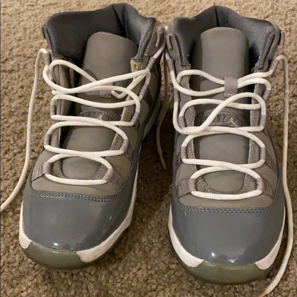 Nike Jordan Cool Greys size 3Y